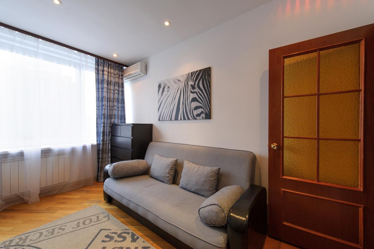 Apartment On Noviy Arbat 22 มอสโก ภายนอก รูปภาพ